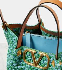 Picture of Valentino Handbags _SKUfw209923176fw